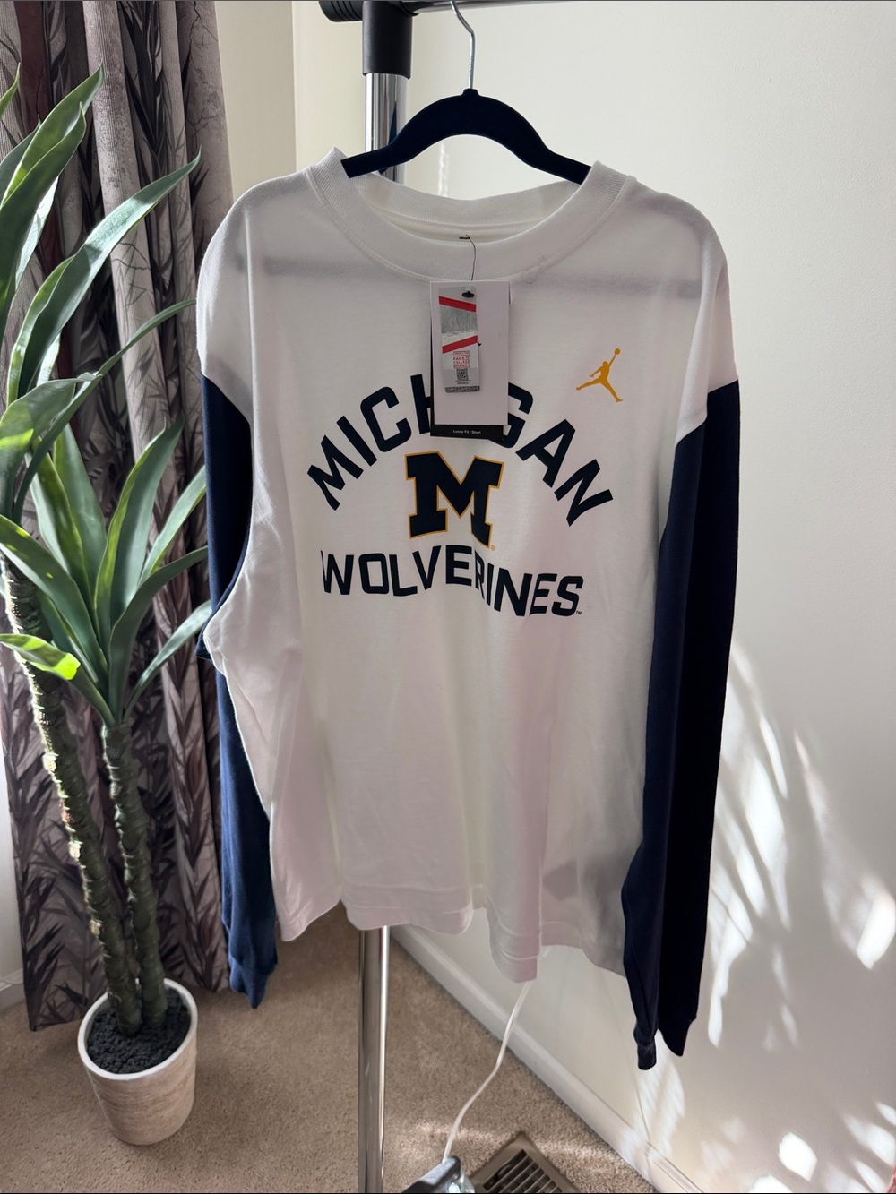 Jordan Michigan Wolverines White and Navy Long Sleeve Crew